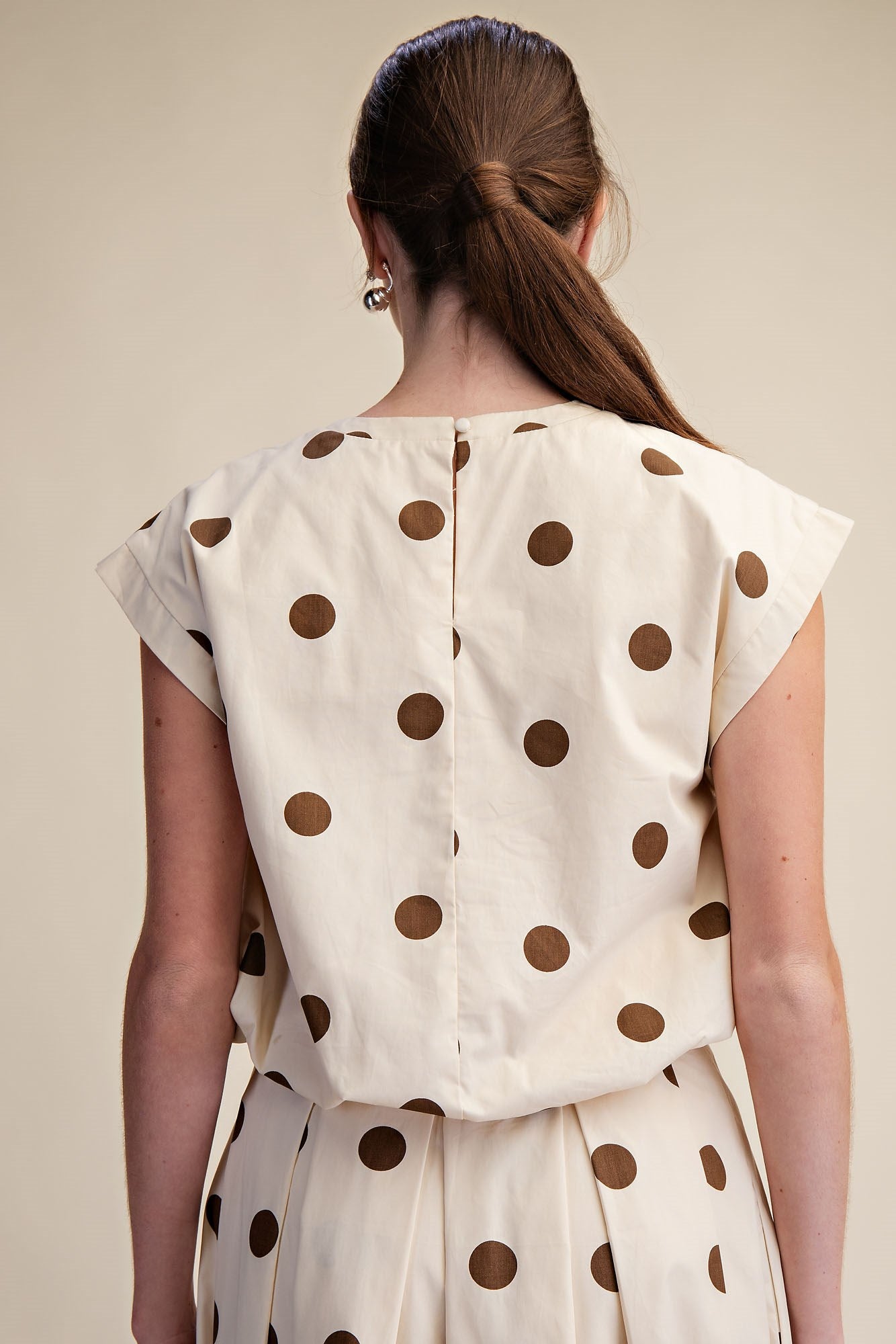 Round Neck Band Bubble Crop Top