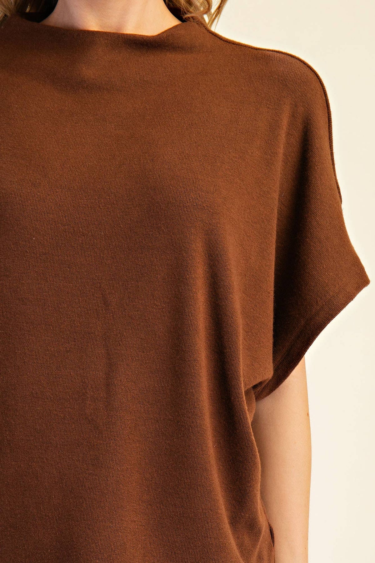 Mock Neck Short Sleeve Pullover Knit Top