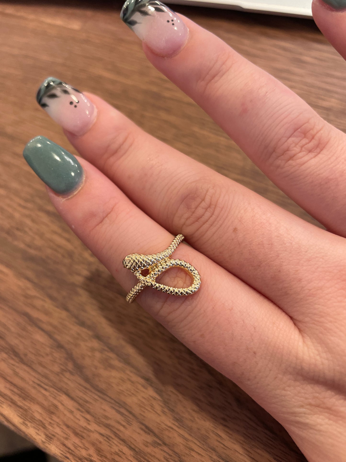 Snake Ring Golden Stella