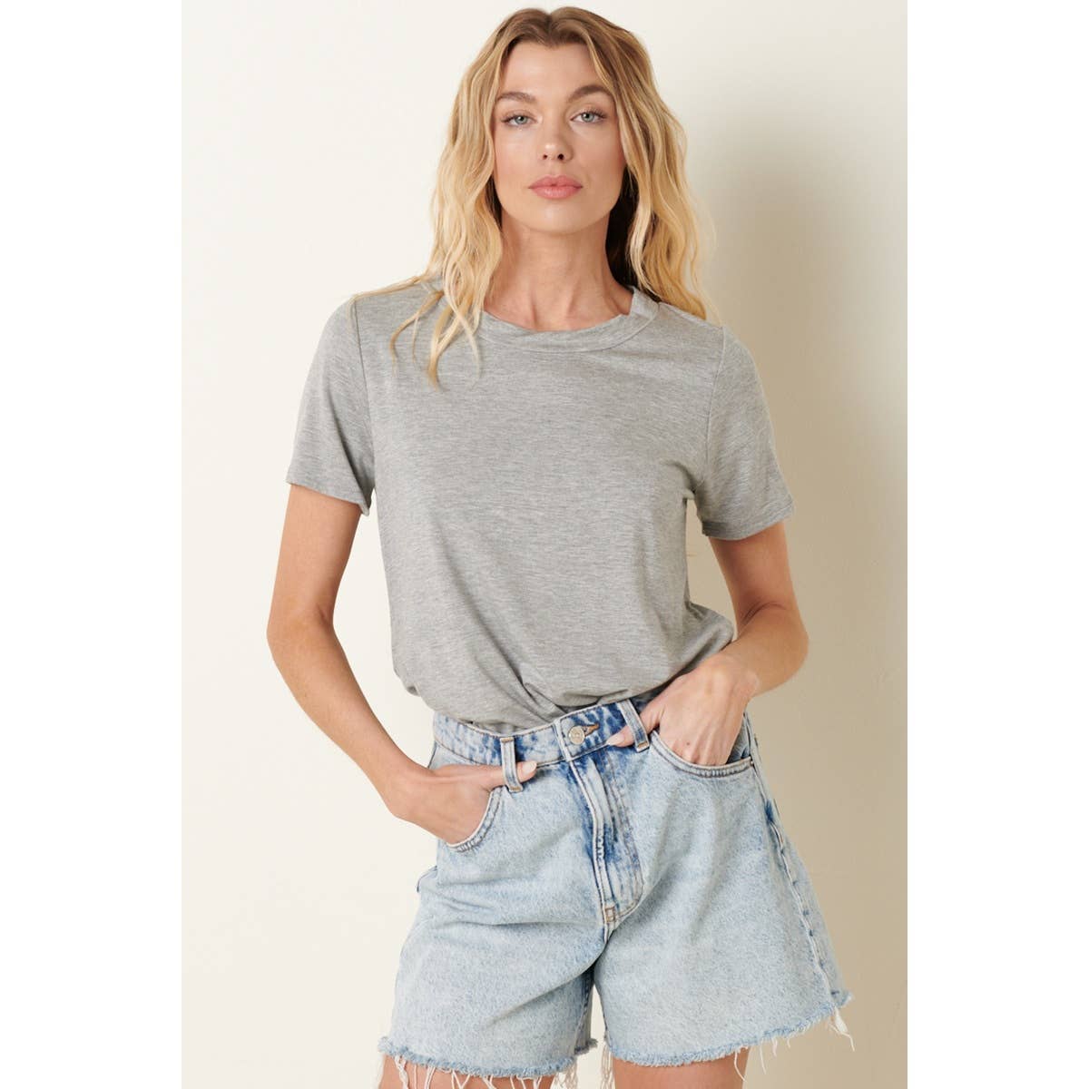BAMBOO ROUND NECK SHORT SLEEVE BASIC TOP