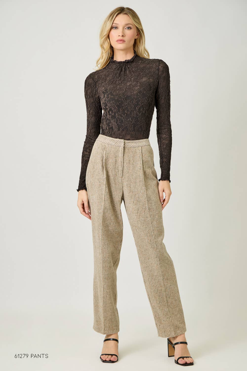 Lettuce Edge Textured Knit Top