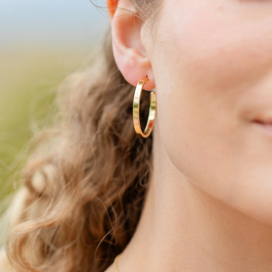 Medium Flat Simple Hoop