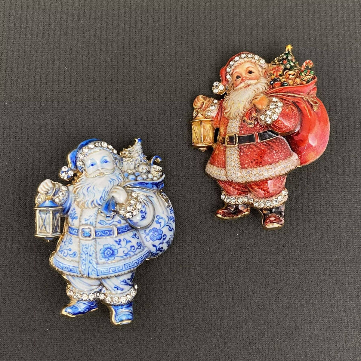 Santa Claus Christmas Brooch