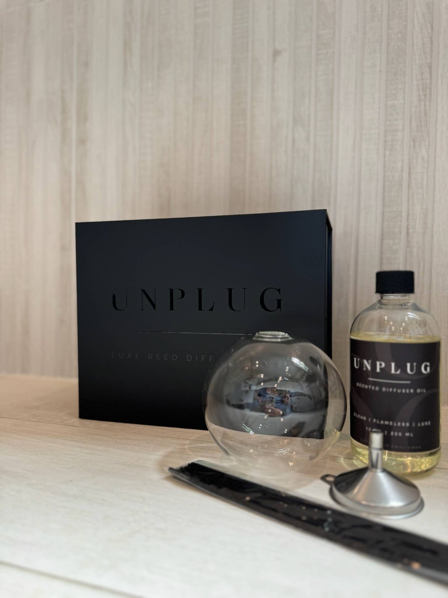 Luxe Reed Diffuser I Oil Diffuser Set Unplug Soy Candles
