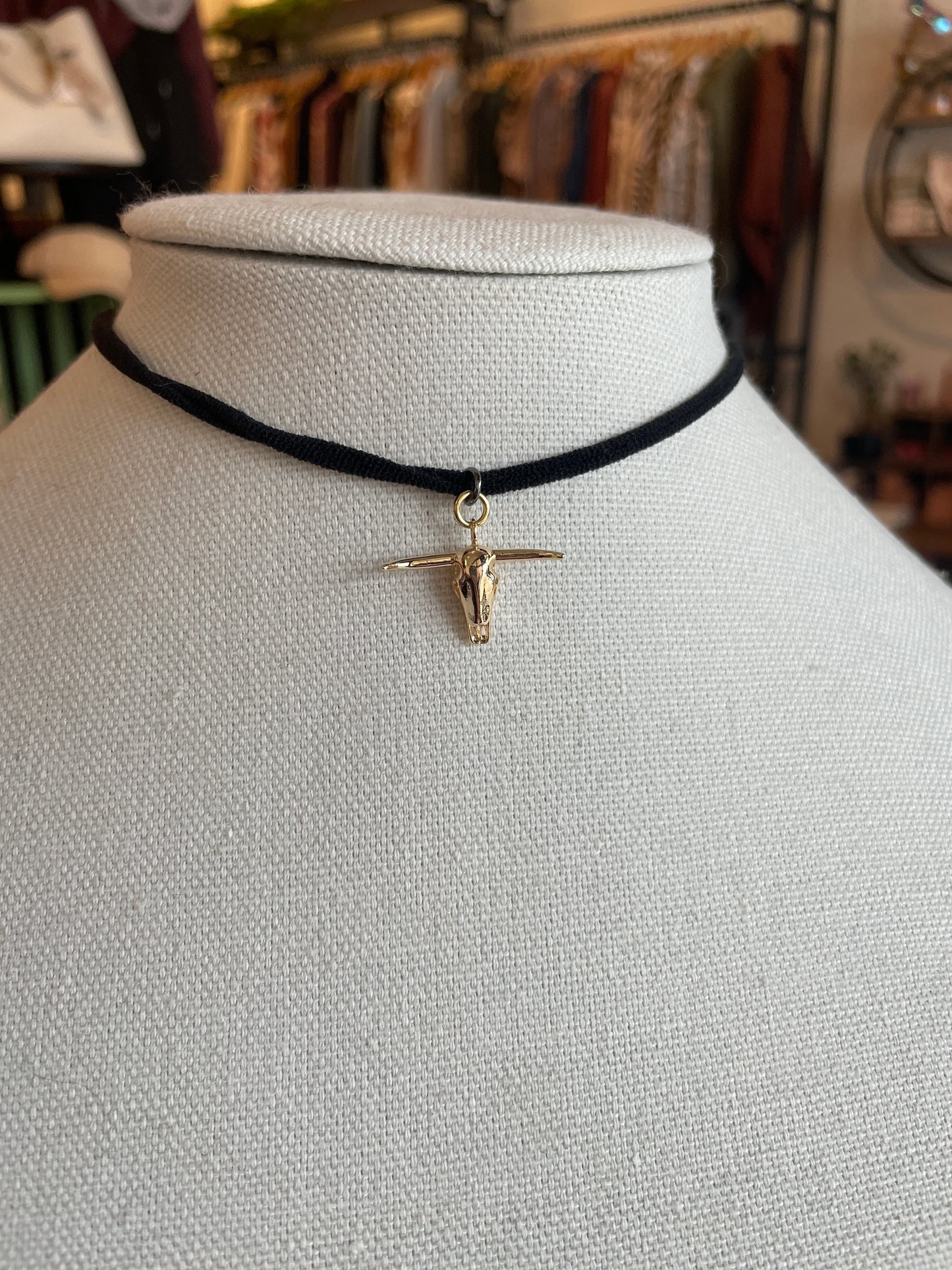 Longhorn Pendant Stretchy Choker VB&CO