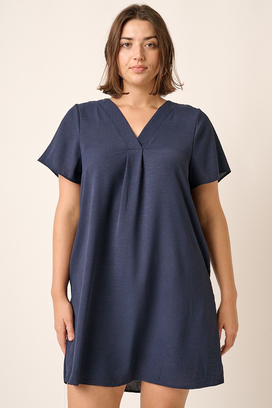 Airflow V-Neck Short Sleeve Dress Mittoshop