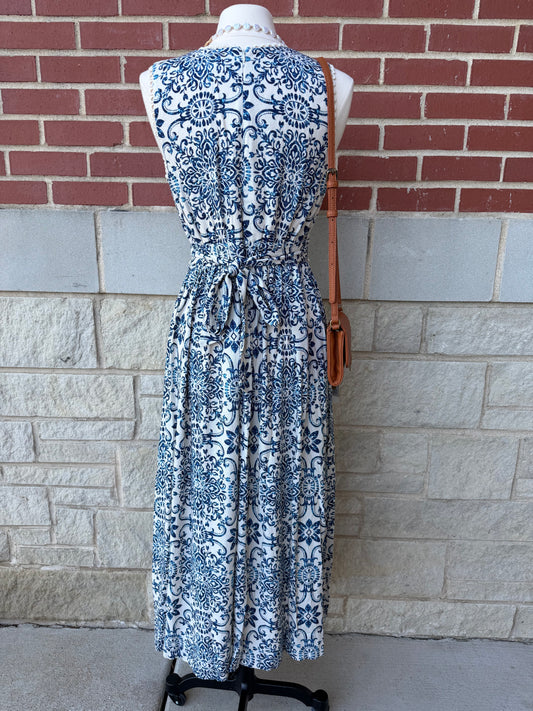 Vintage Scalloped Lace Maxi Dress