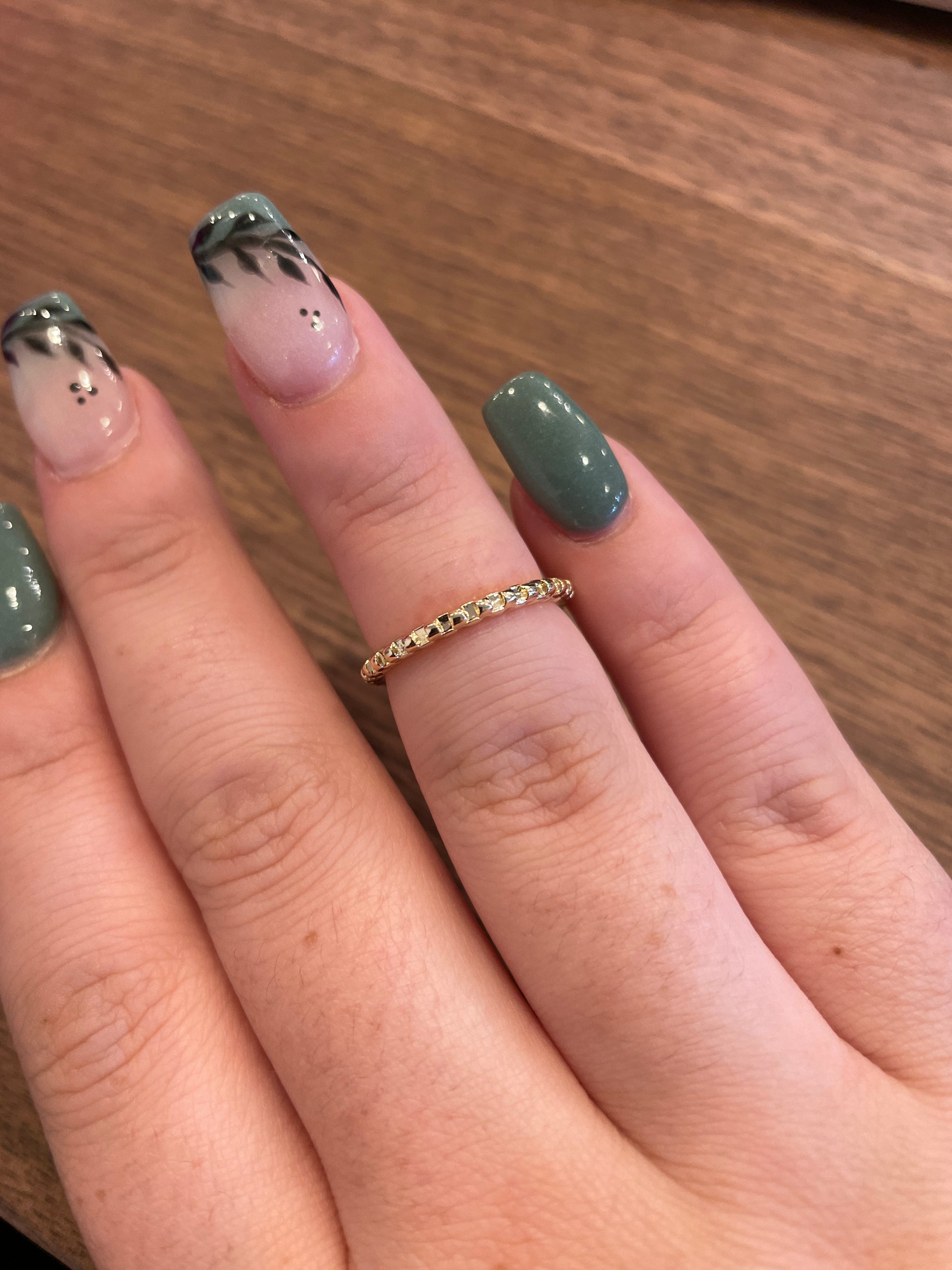 Twist Band Ring Golden Stella