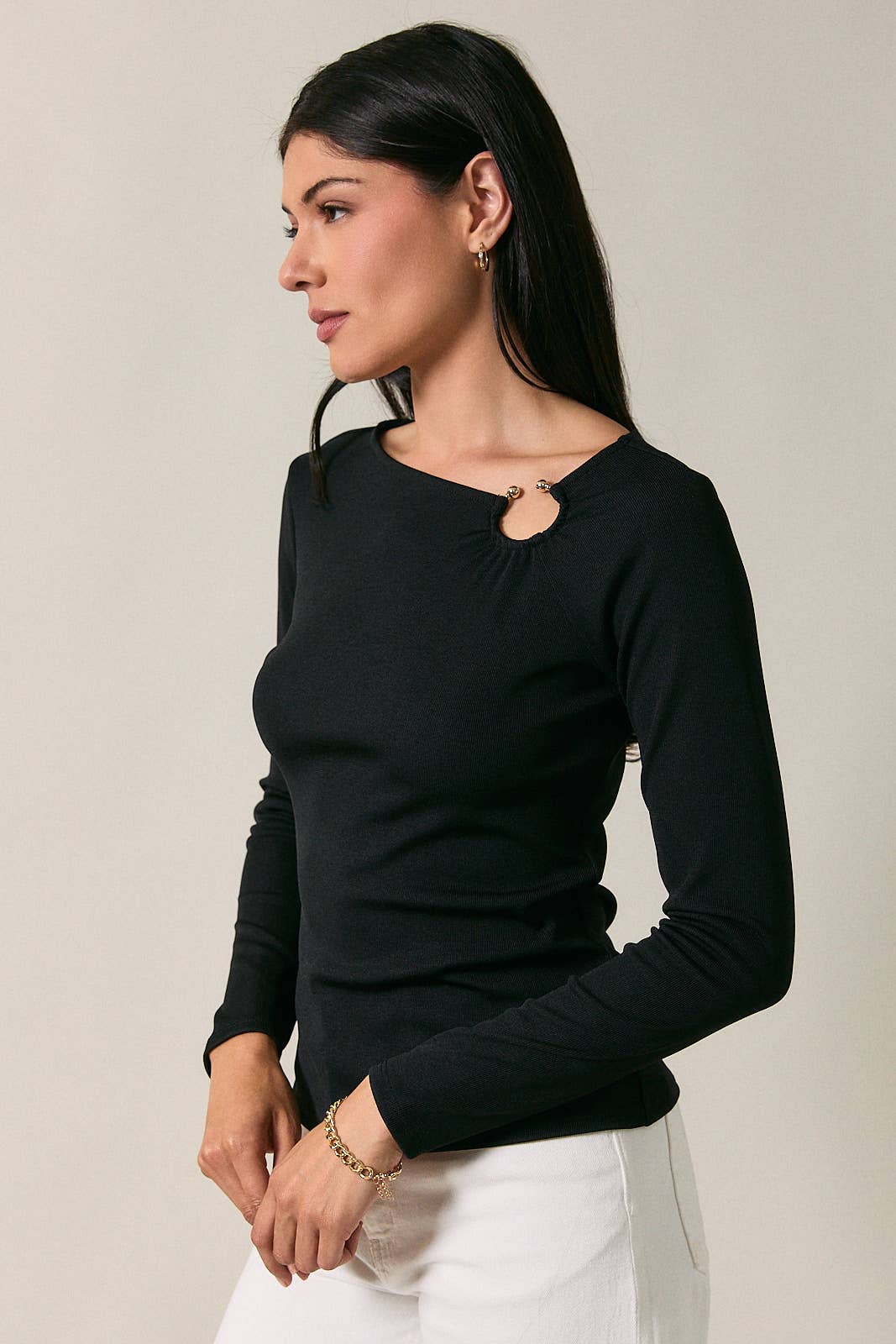 ASYMMETRIC NOTCH NECK GOLD RING HARDWEAR TRIM TOP