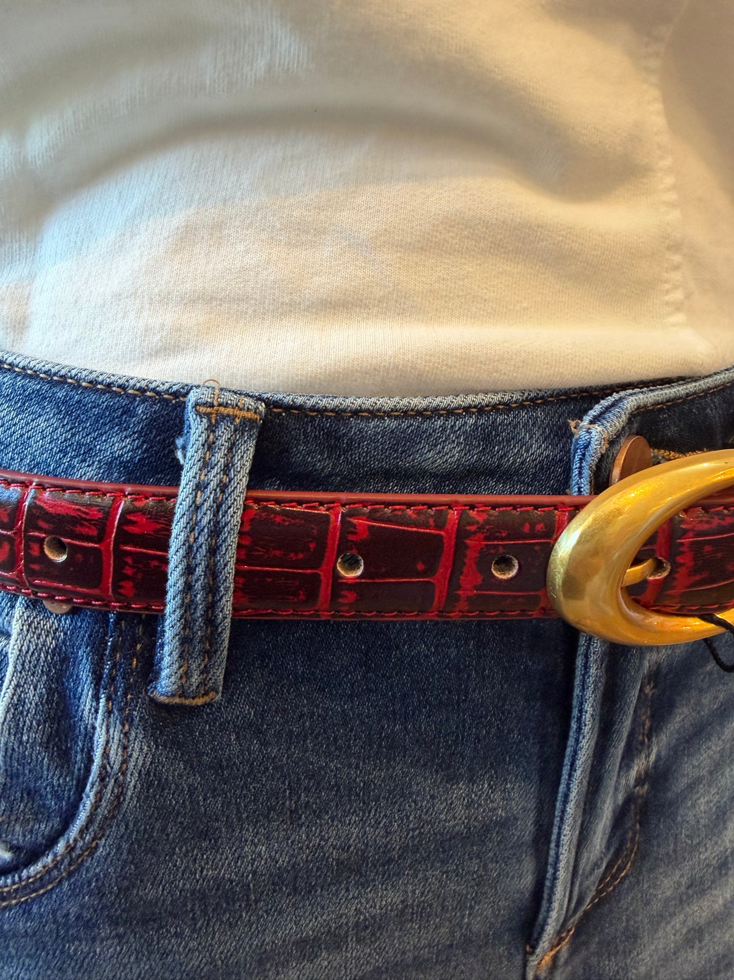 Croco Clean Stitched Belt with Oval