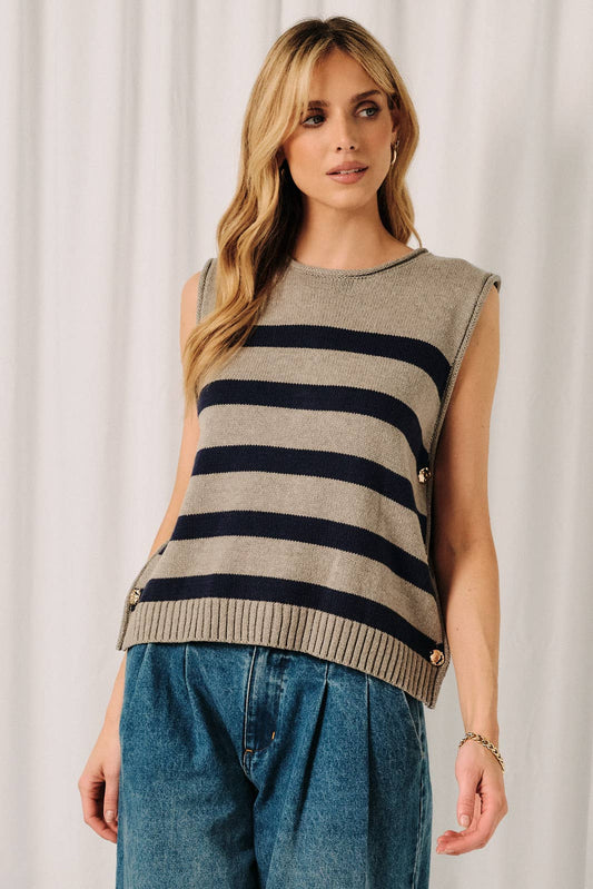 SLEEVELESS BOXY STRIPED SWEATER VEST W.SIDE BUTTONS