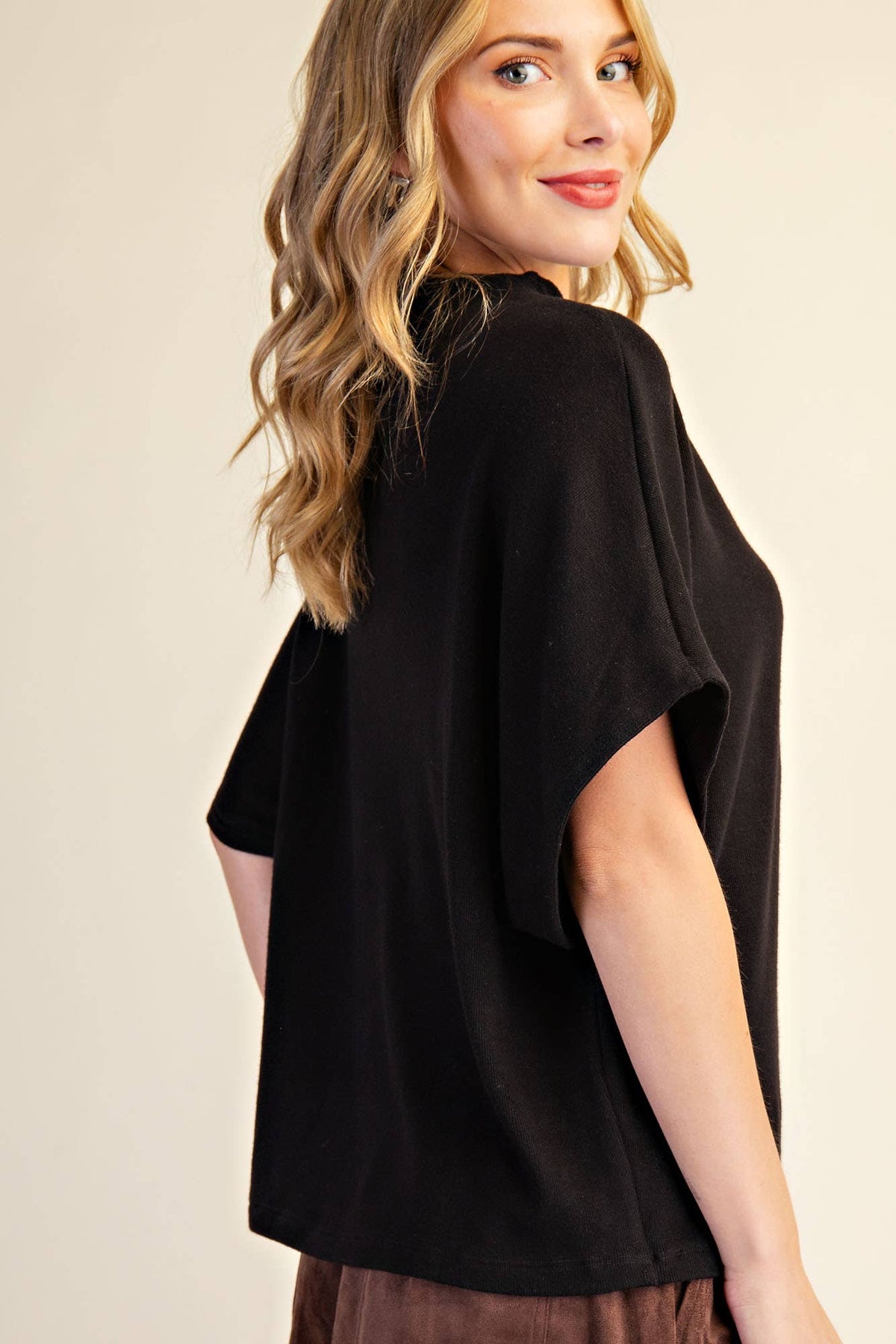 Mock Neck Short Sleeve Pullover Knit Top