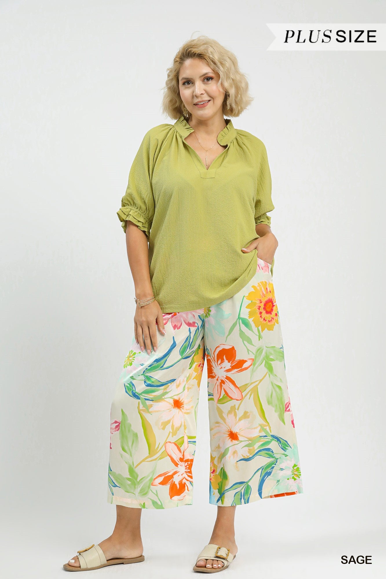 Seersucker Ruffle Collar Puff Sleeve Top