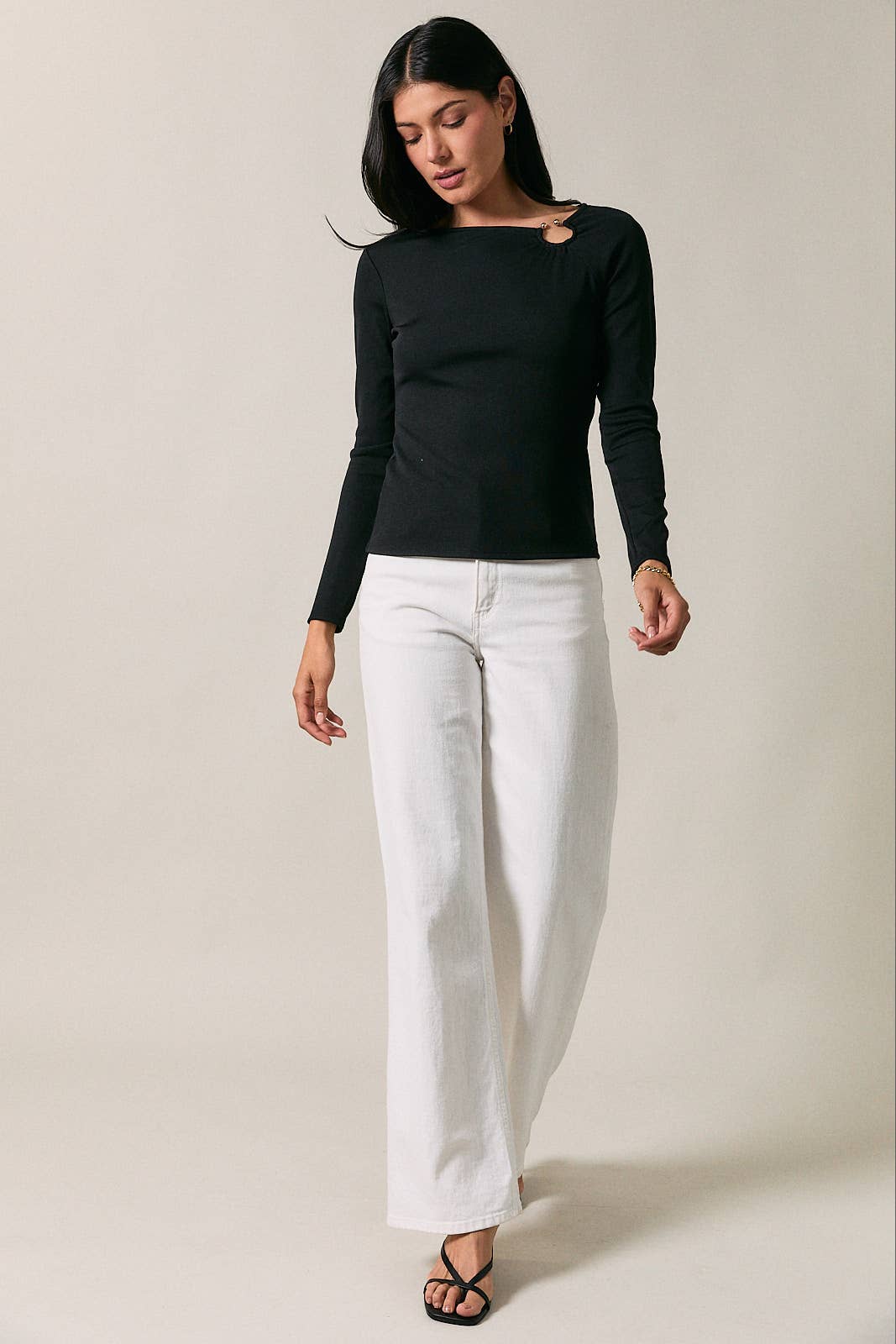 ASYMMETRIC NOTCH NECK GOLD RING HARDWEAR TRIM TOP