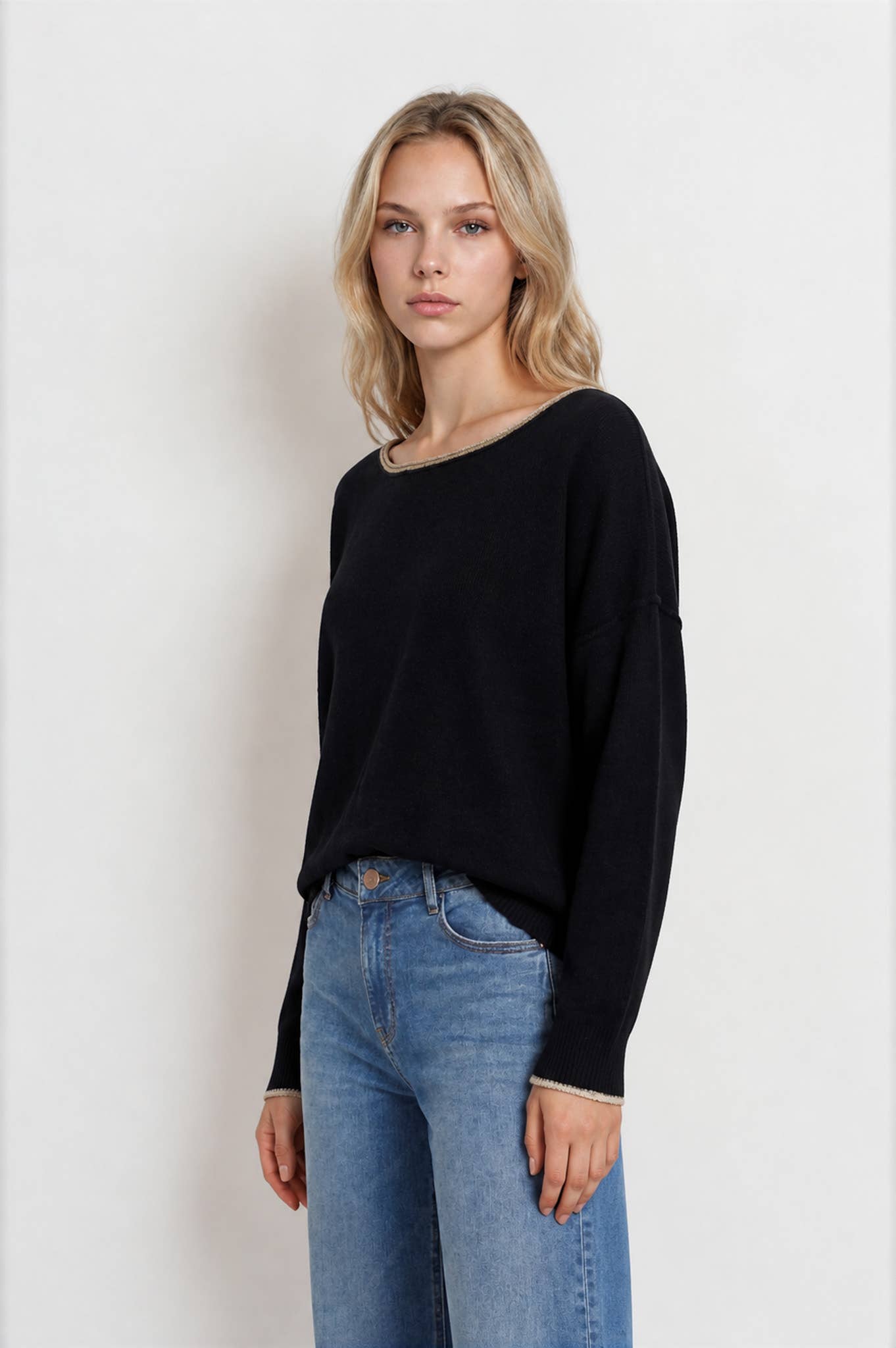 CONTRAST TRIM OFF SHOULDER LONG SLEEVE SWEATER