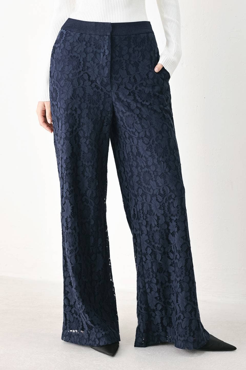 Woven lace pant