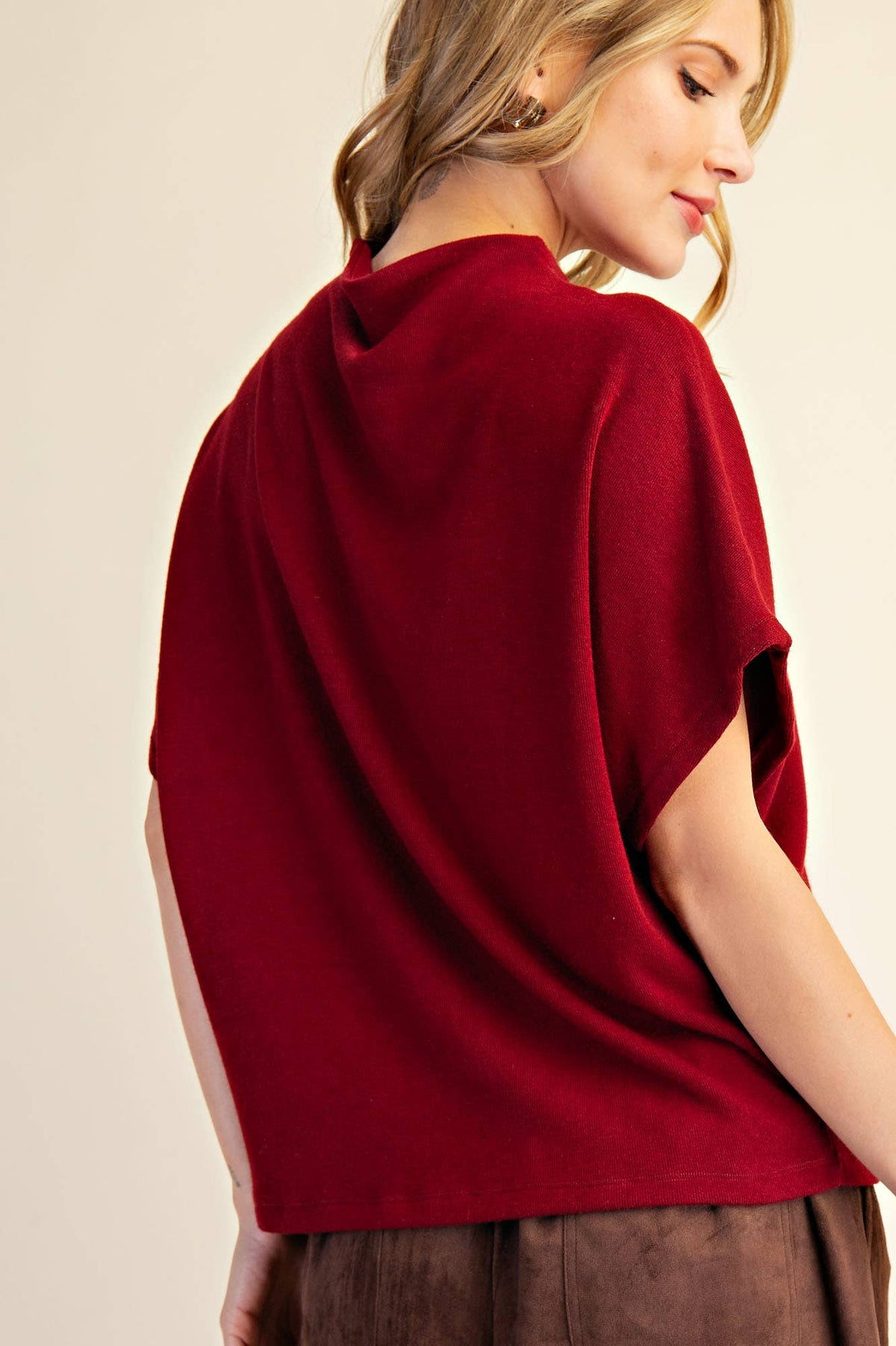 Mock Neck Short Sleeve Pullover Knit Top