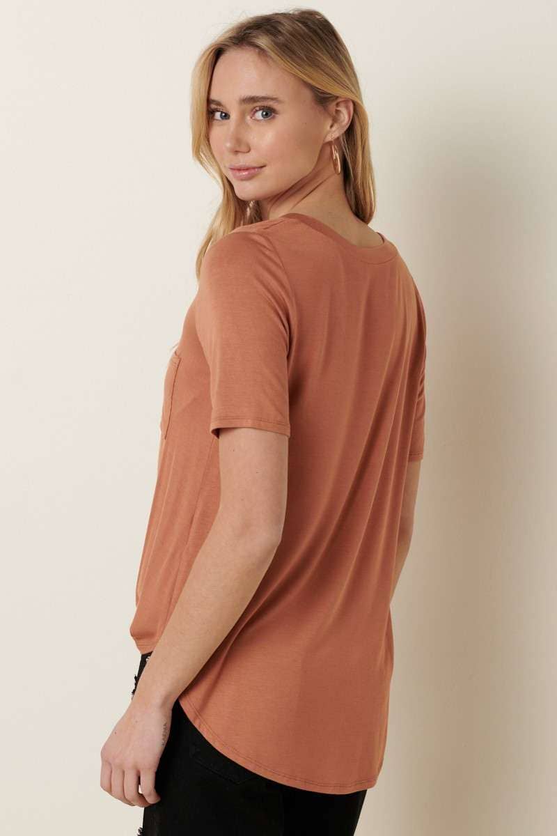 BAMBOO V-NECK 1POCKET FRONT KNIT TOP