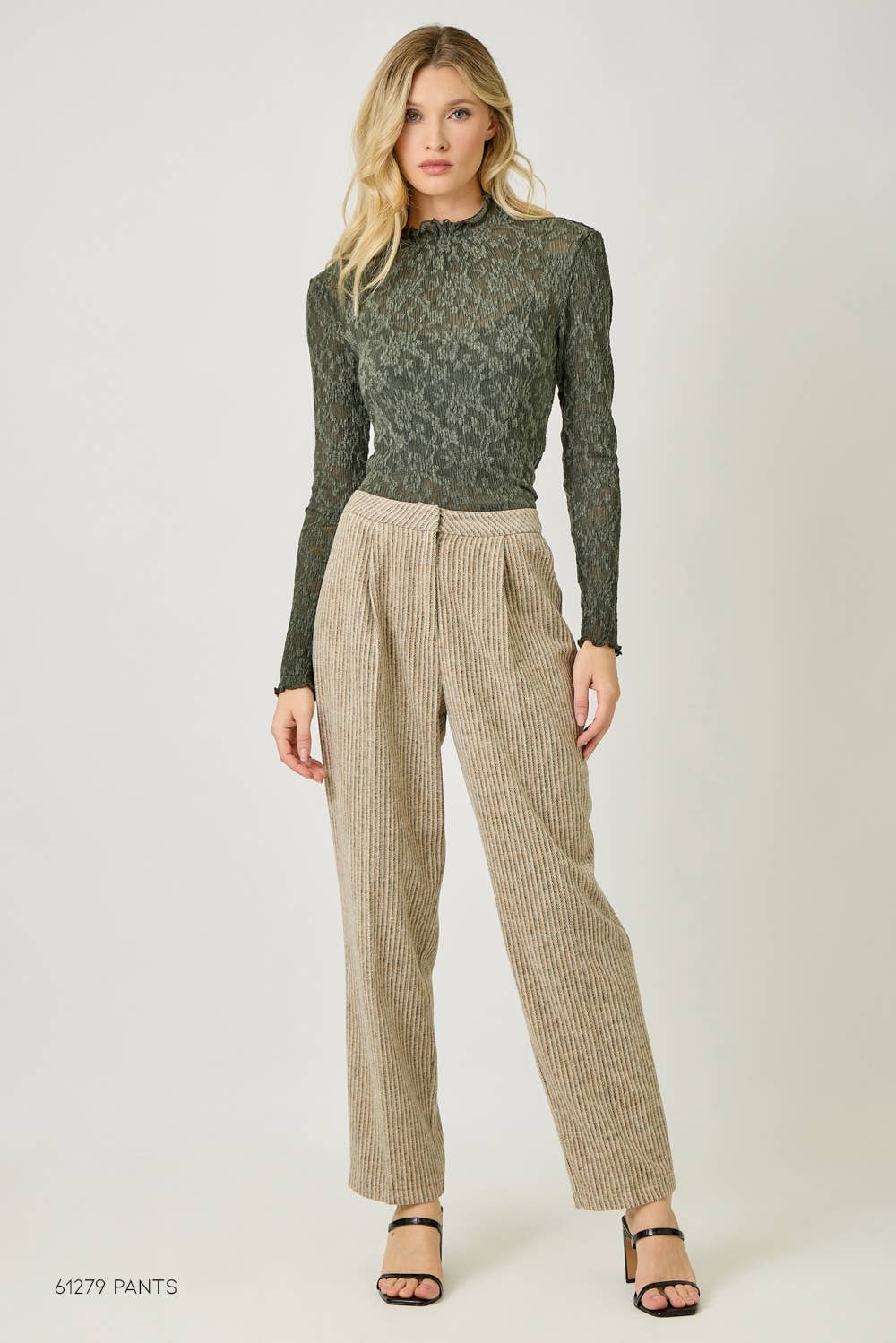 Lettuce Edge Textured Knit Top