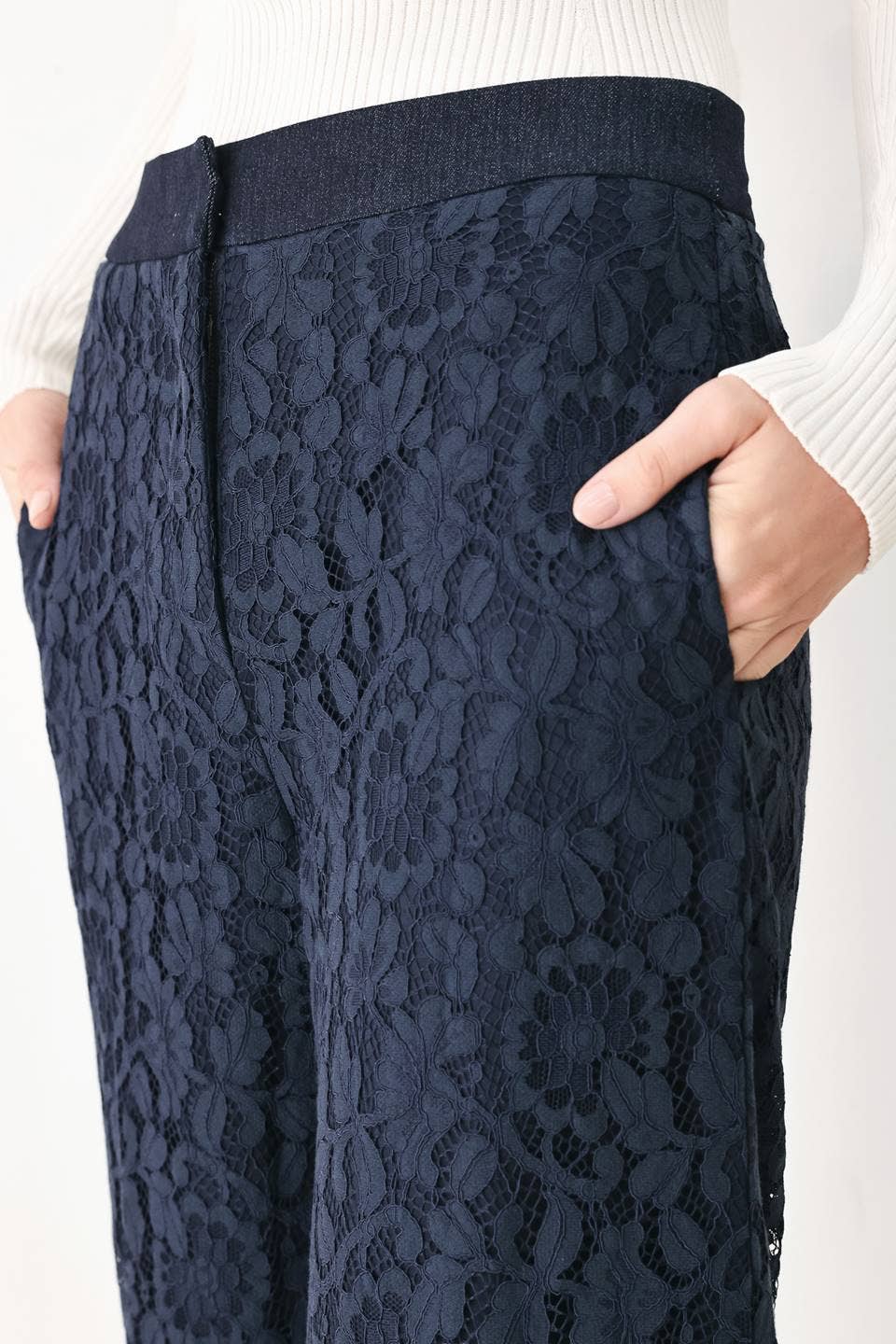 Woven lace pant
