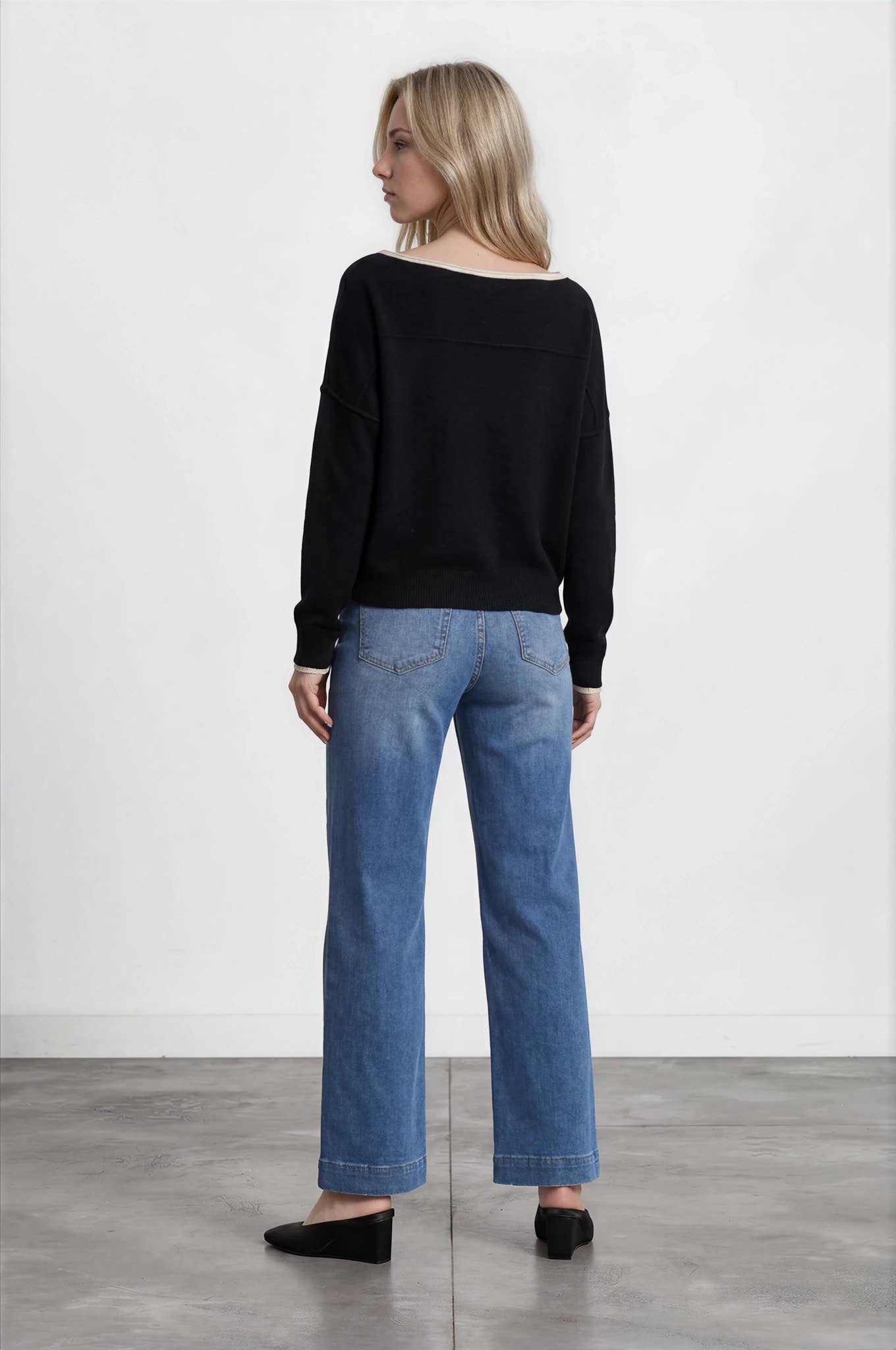 CONTRAST TRIM OFF SHOULDER LONG SLEEVE SWEATER