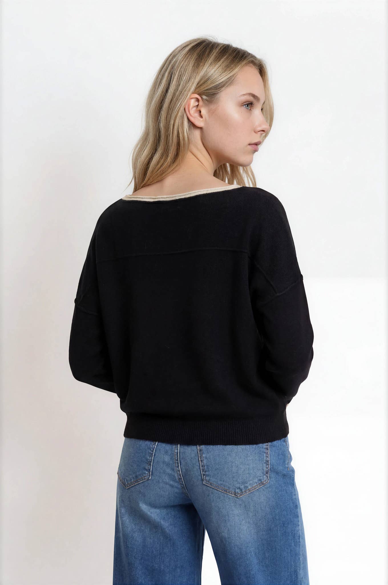 CONTRAST TRIM OFF SHOULDER LONG SLEEVE SWEATER