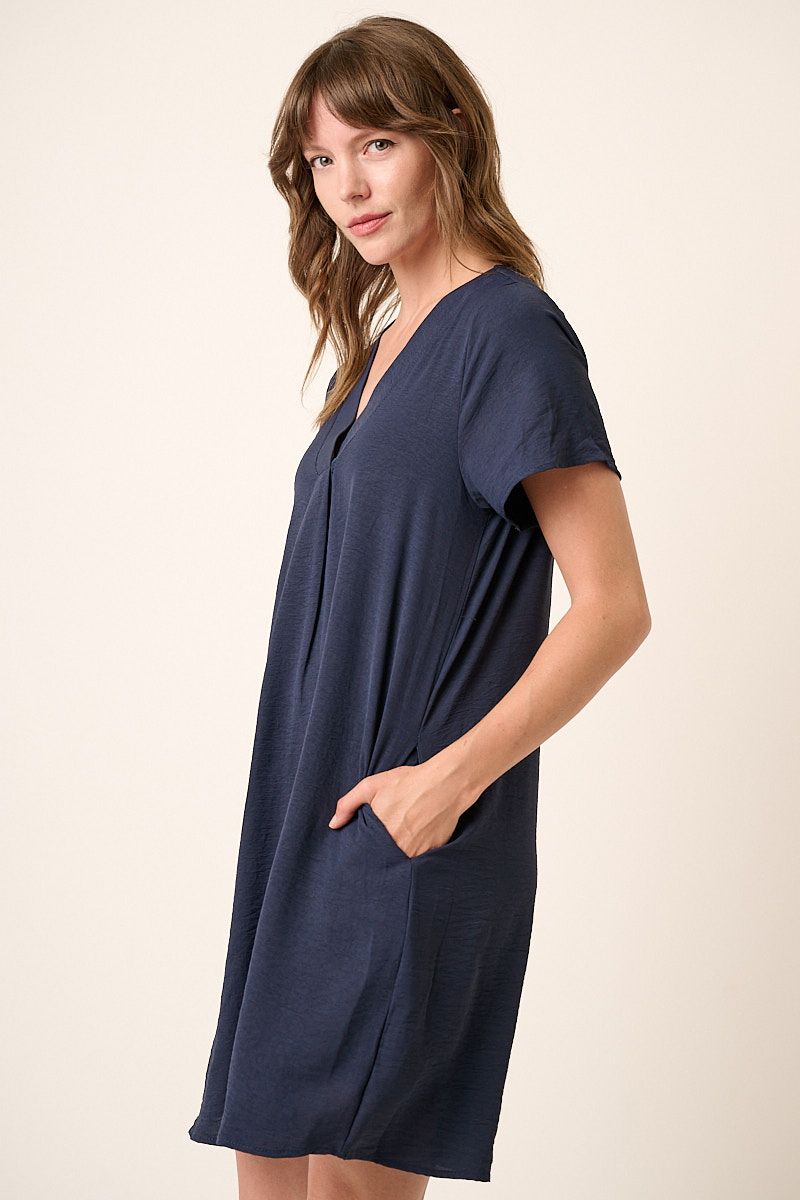 Airflow V-Neck Short Sleeve Dress Mittoshop