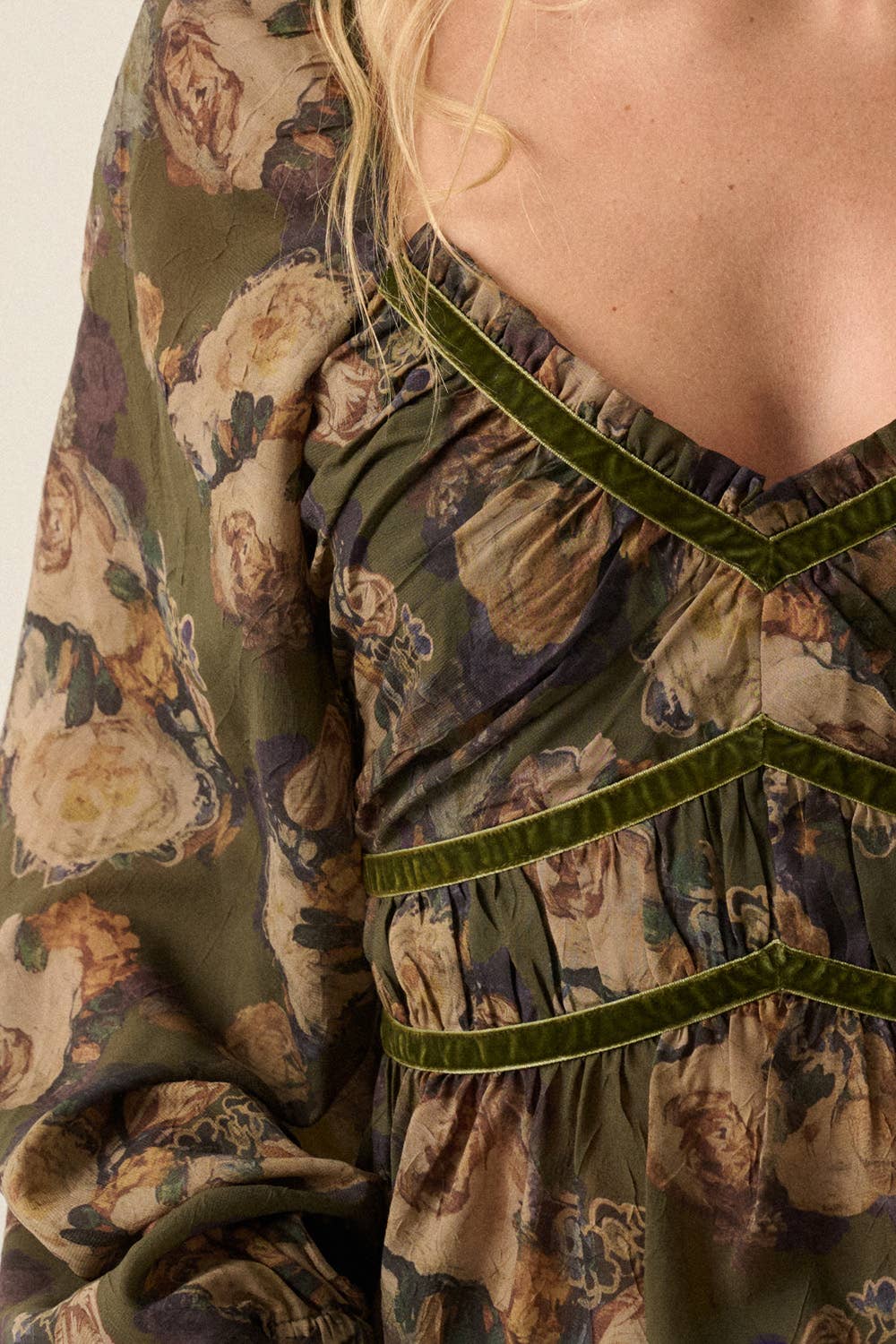Floral-Print Velvet-Trim Babydoll Peasant Top